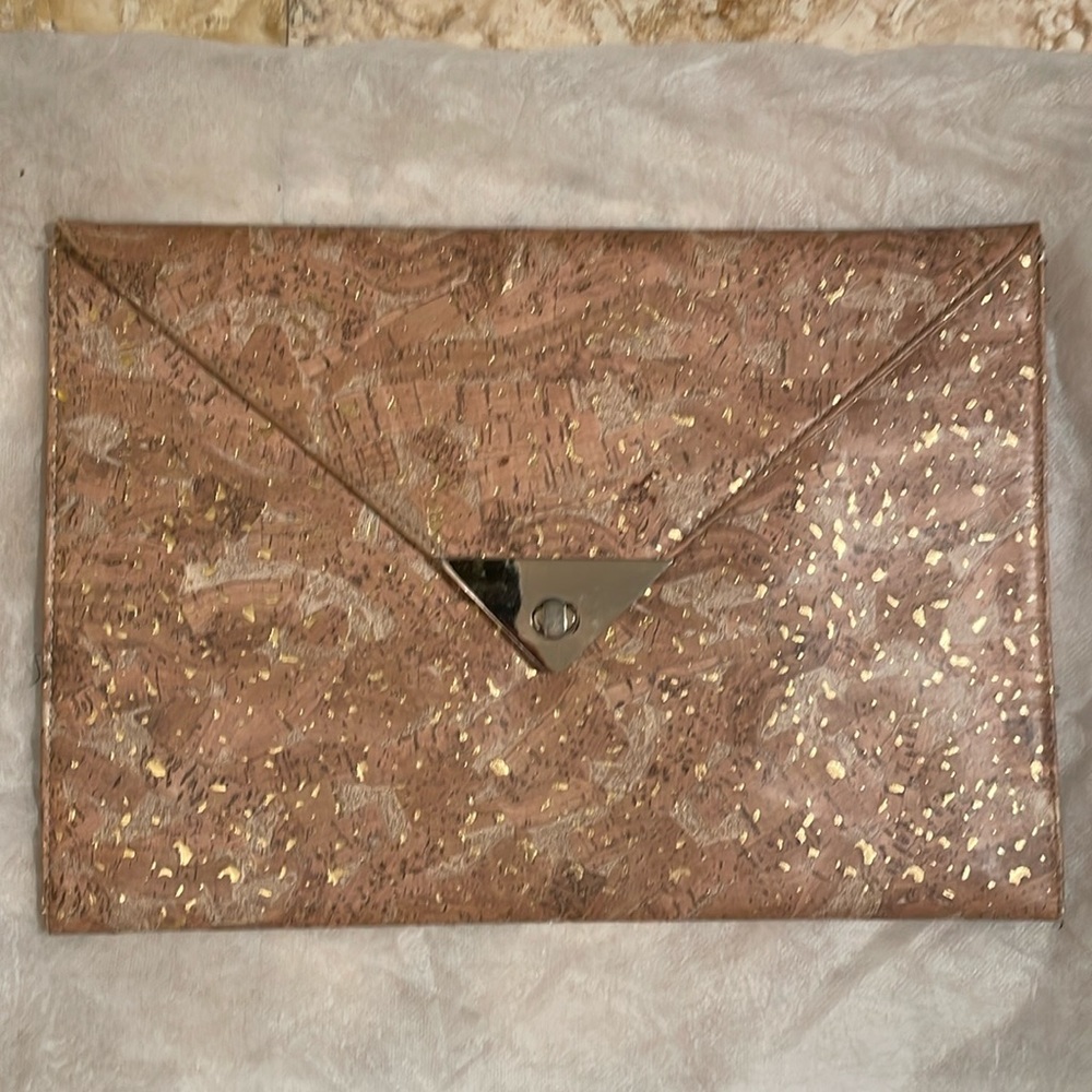 Cork hand purse with gold accents